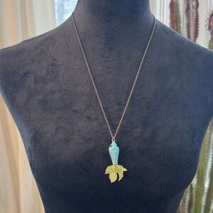 Elegant Fish Pendant Necklace in Blue and Yellow